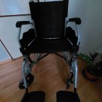 Odľahčený invalidný vozík